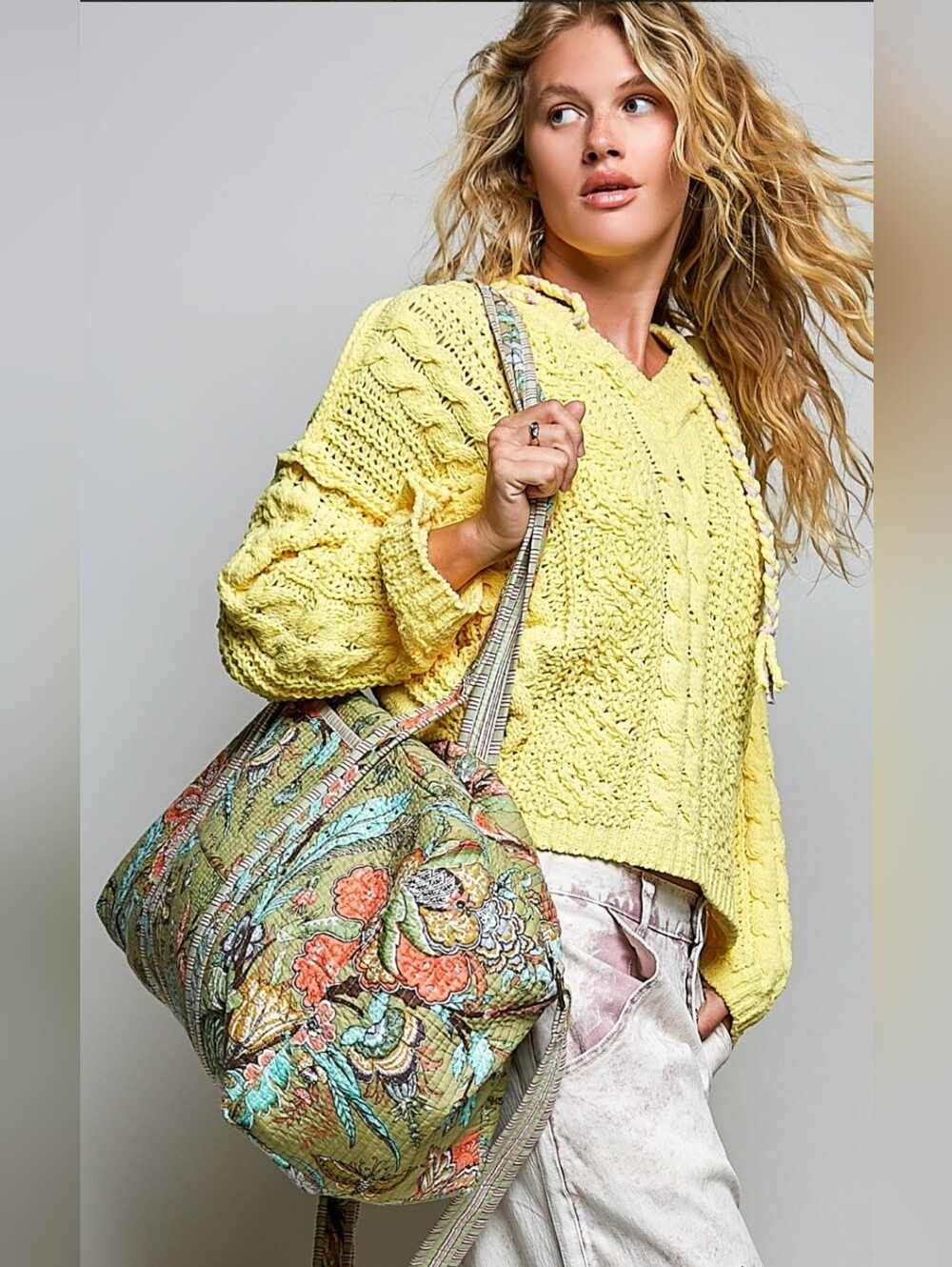 #1691 POL Olive Garden Escape Quilted Weekender